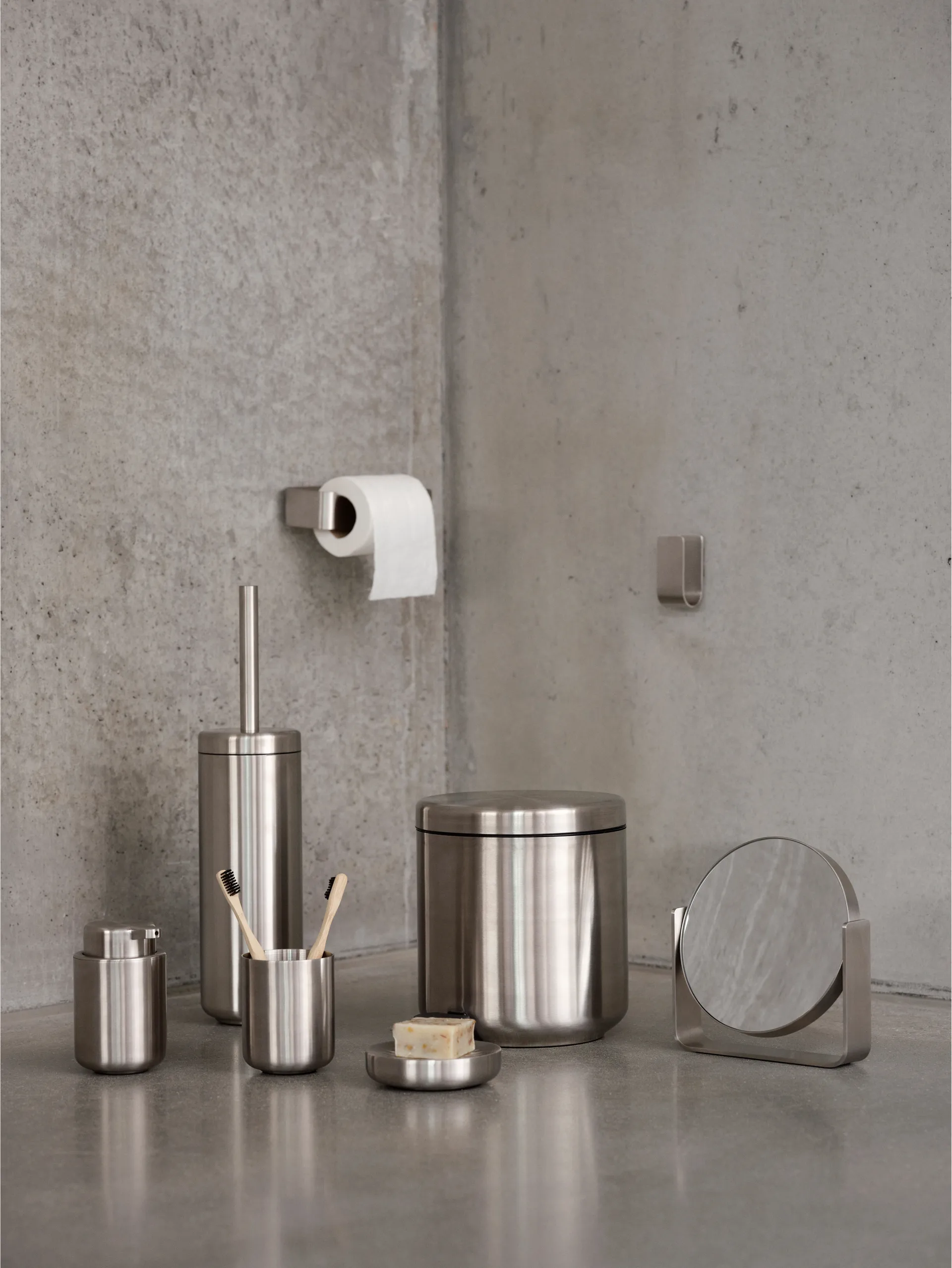 Ume toilet brush, Steel Zone Denmark