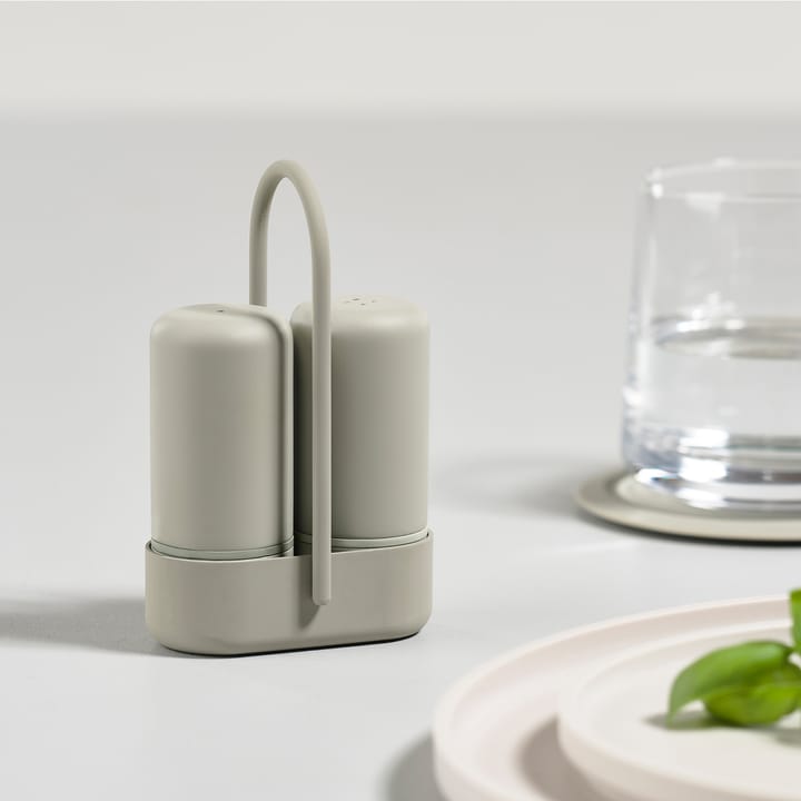 Zone Singles salt and pepper set - warm grey - Zone Denmark