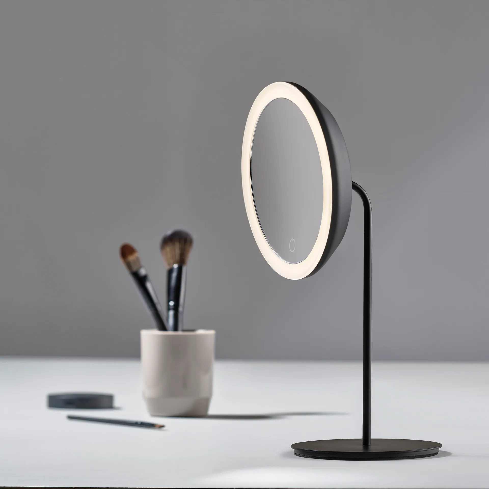 Zone table mirror 5x magnification, black Zone Denmark