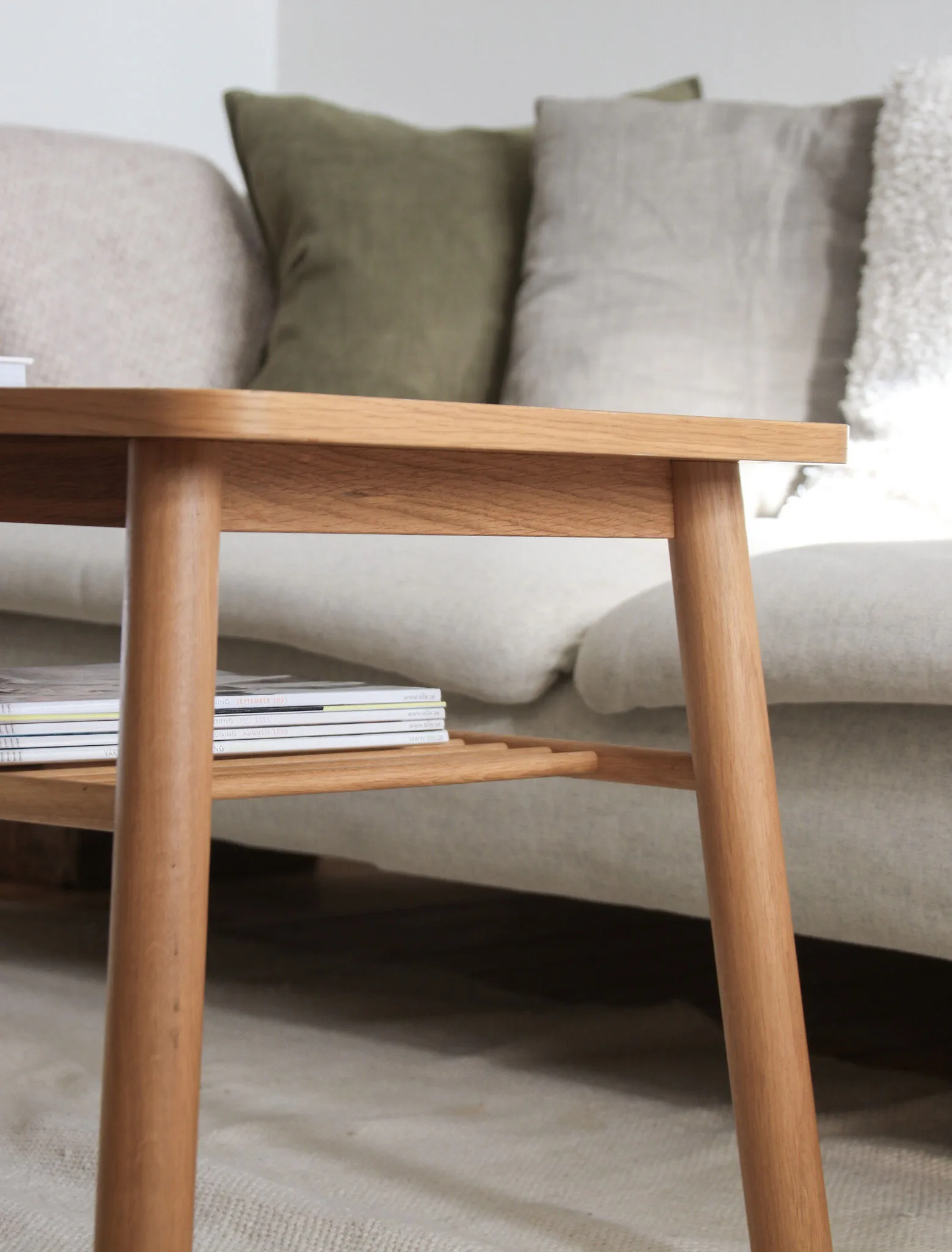 Mino coffee table, Oak Zweed