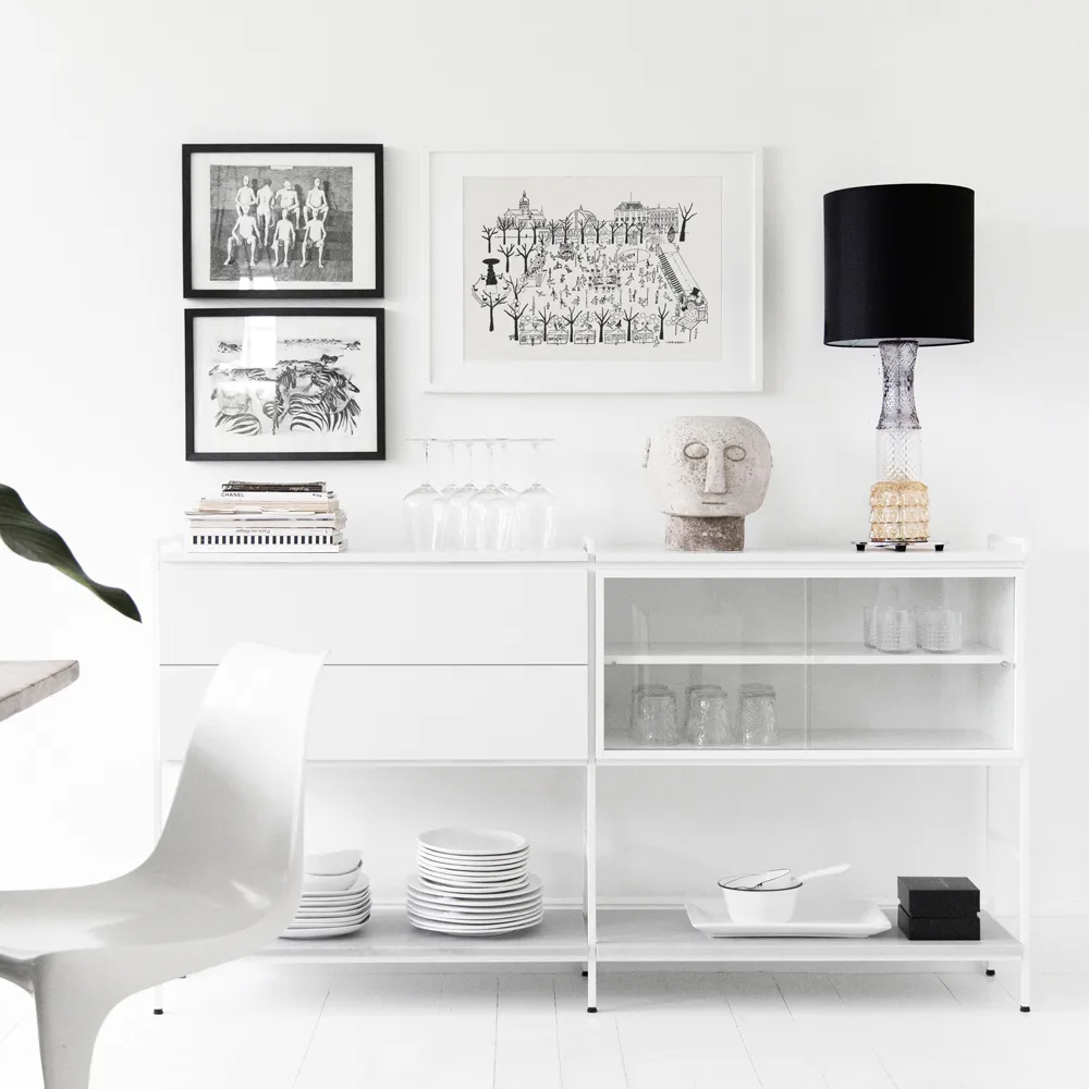 Molto Medium side table, White, 2 sections with display case Zweed