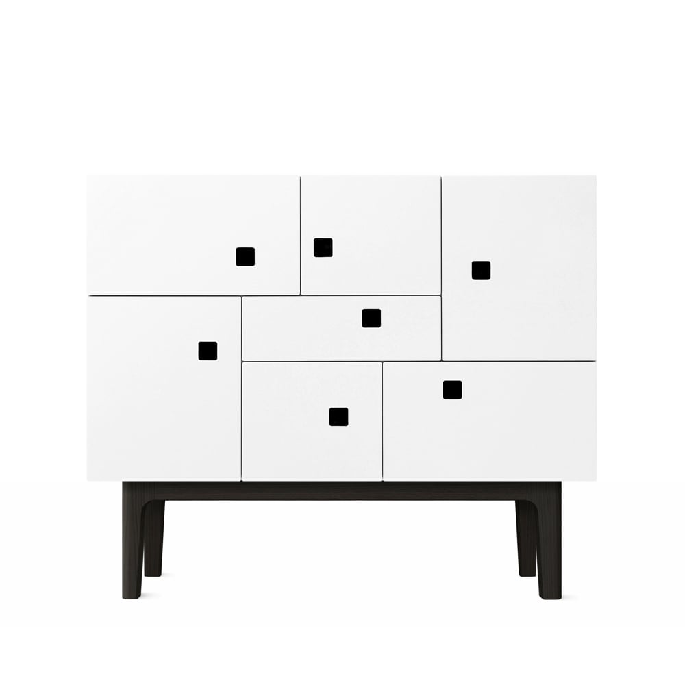 Zweed Peep C1 cabinet White. black lacquered stand | Scandinavian Design | Display & glass cabinets | White