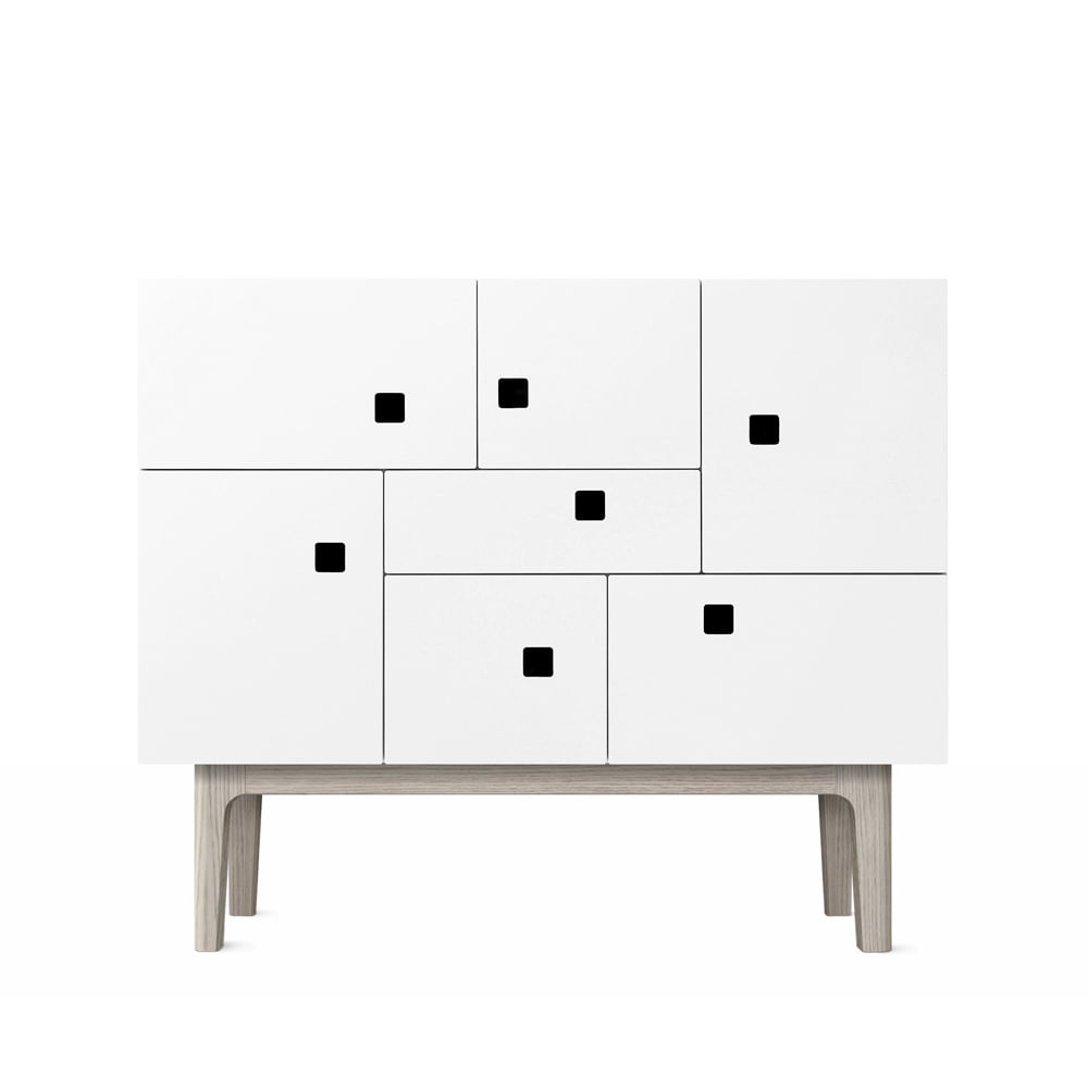 Zweed Peep C1 cabinet White. White pigmented oak | Scandinavian Design | Display & glass cabinets | White