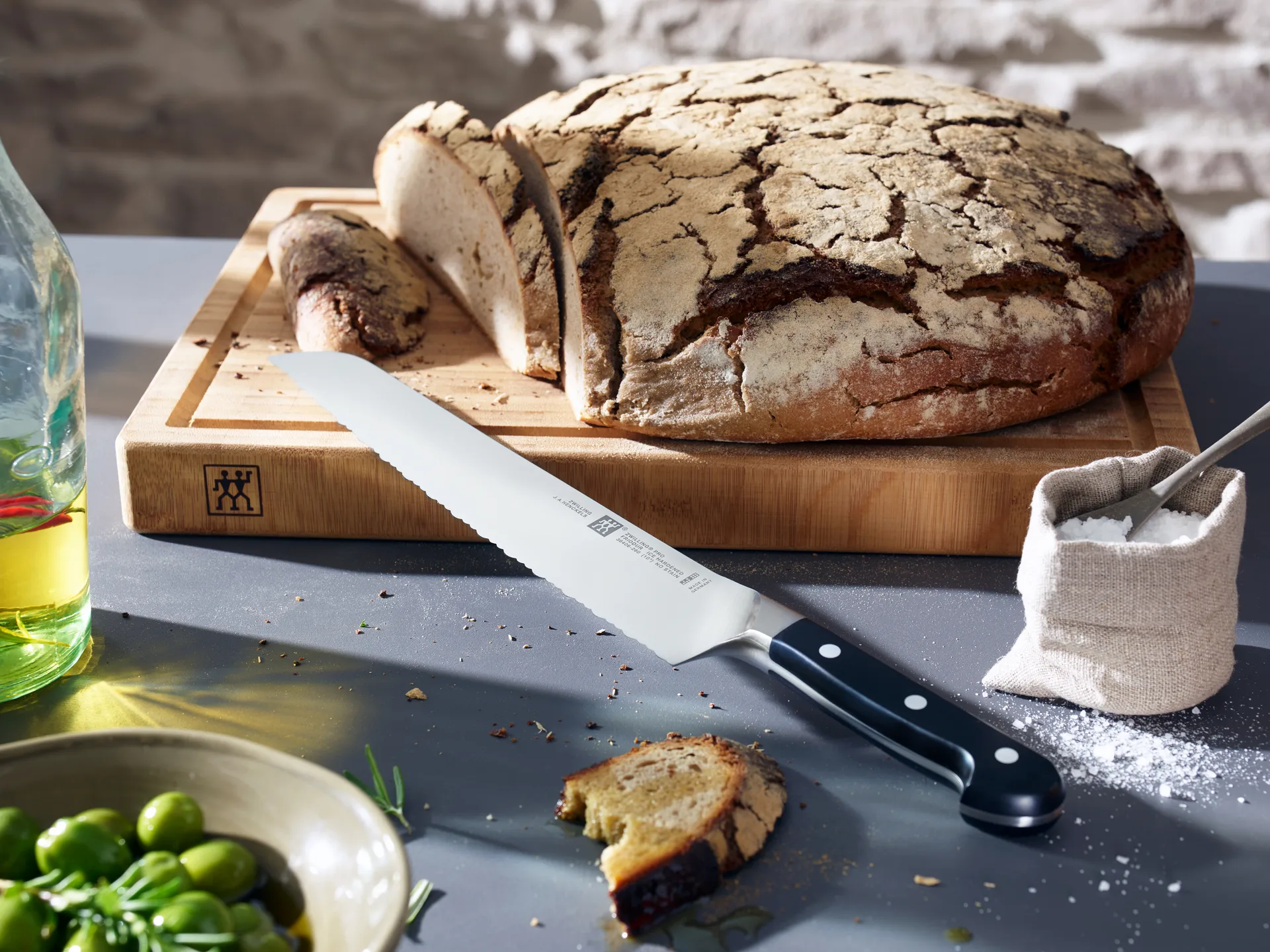 Zwilling bamboo cutting board, Large Zwilling