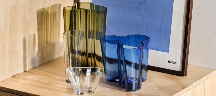 Here you see a collection of vases in the Alvar Aalto collection from Iittala.