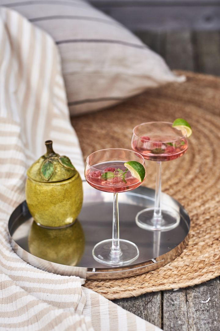 The Iittala Essence cocktail glasses for all your essential summer cocktails. 