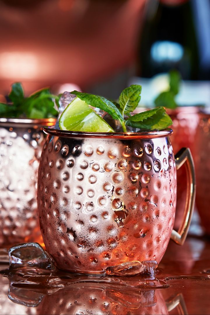 Serve your non-alcoholic mojito in a chilled copper mug from Dorre.