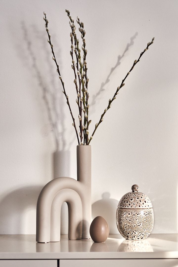 Create a more minimalist Easter tree with the Rope vase from DBKD. 