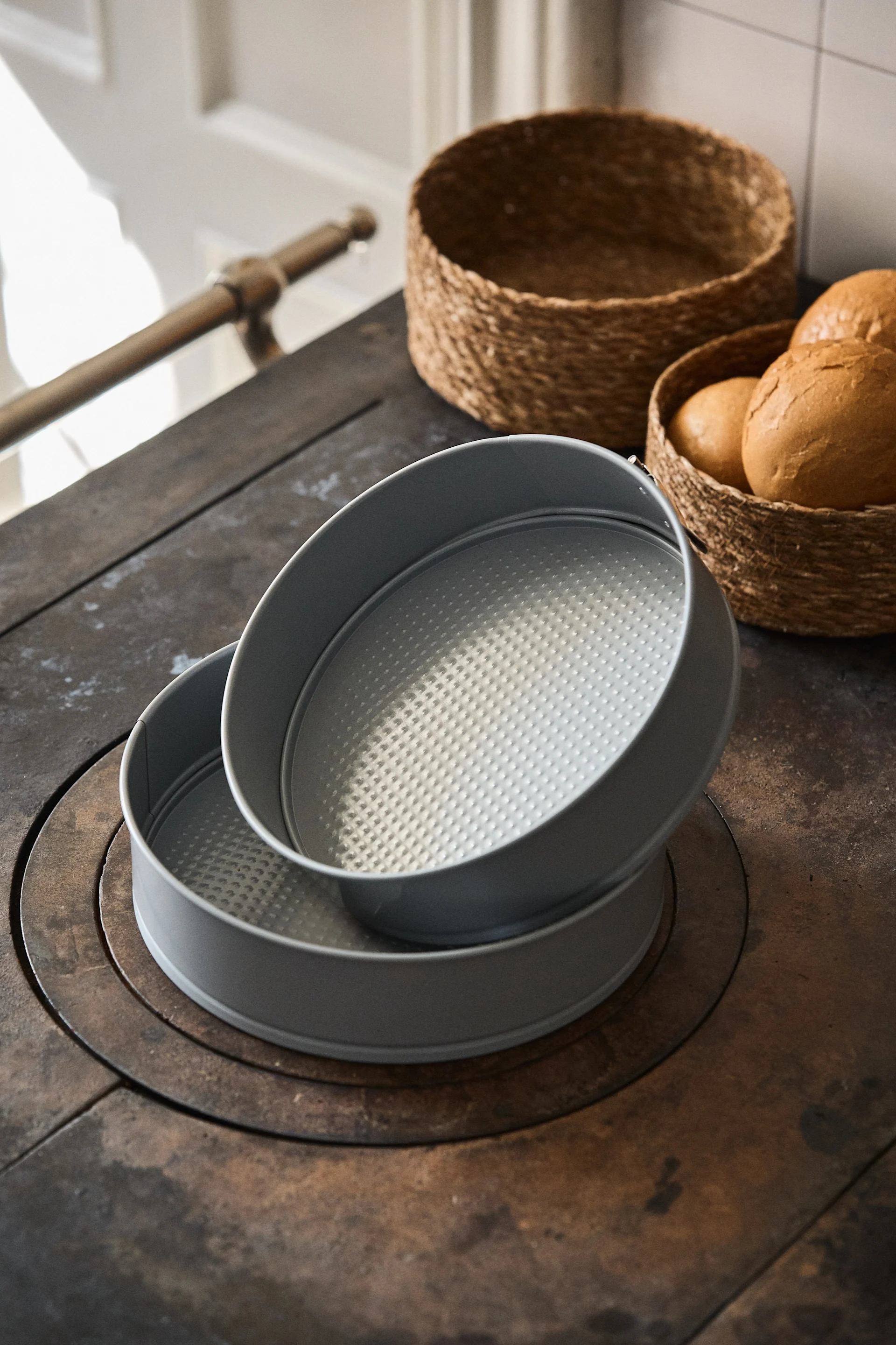 A great Christmas gift idea is a baking tool like this springform pan.