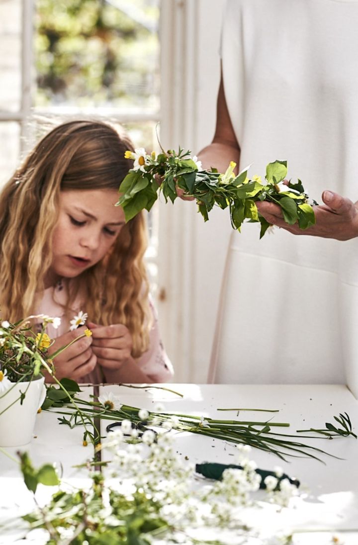 Throw a real Swedish Midsummer party and enjoy making flower crowns for the whole family. 