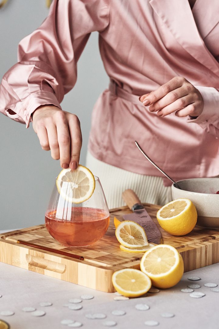 4 festive cocktail recipes for new year - Riedel O Pinot-Nebbiolo wine glass.