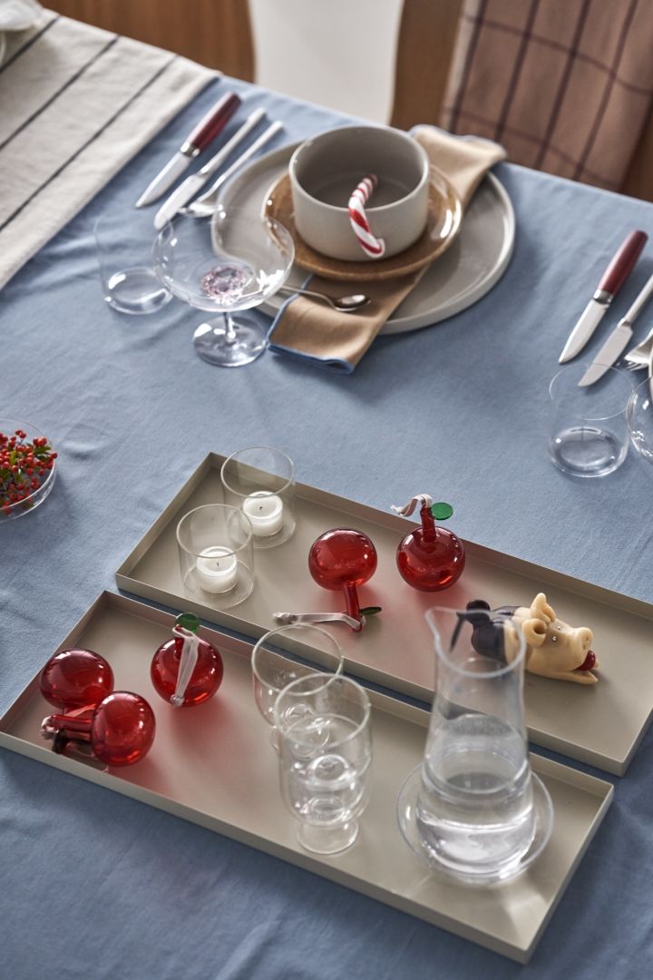 The Cooee Design tray in sand makes the perfect centrepiece for the Share Christmas tablescape. 