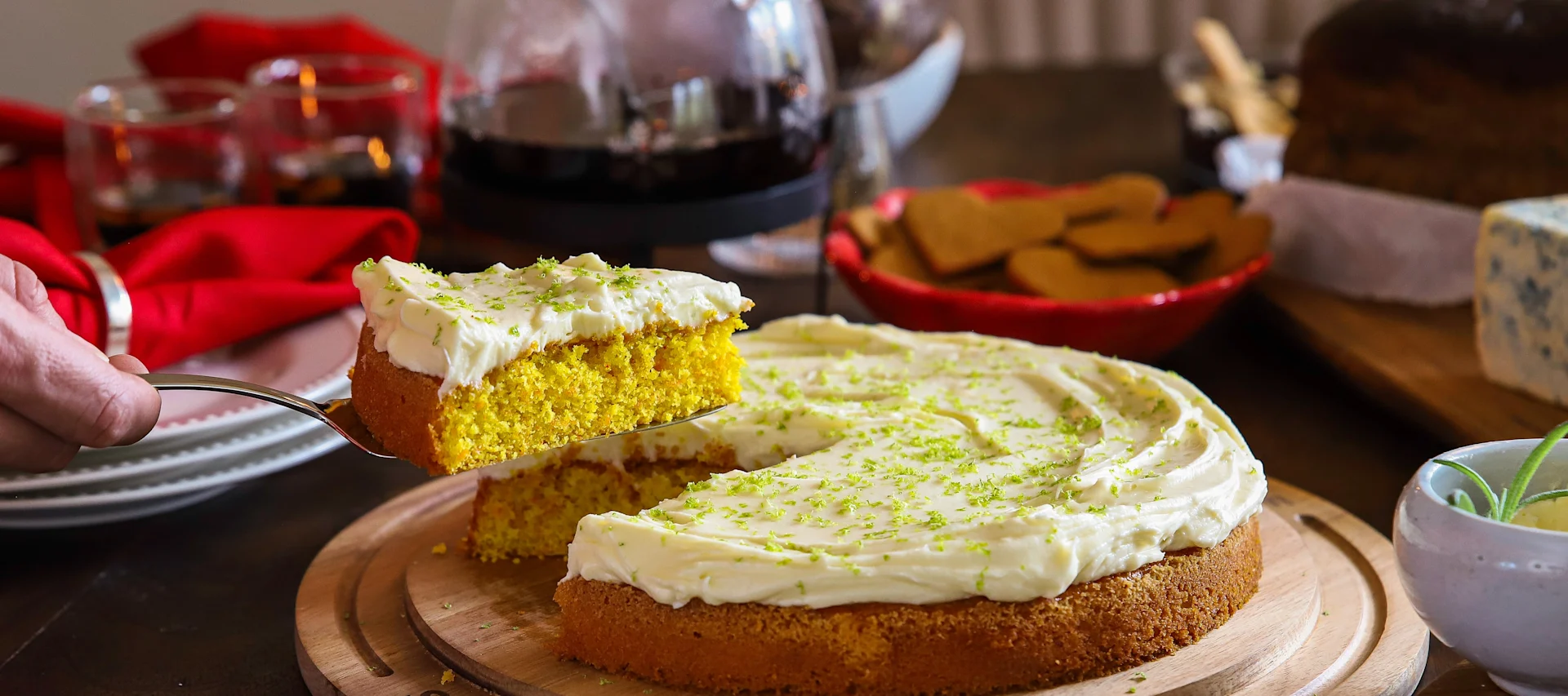 Christmas baking recipes from Baka med Frida - a saffron and carrot cake with vanilla cream cheese frosting.