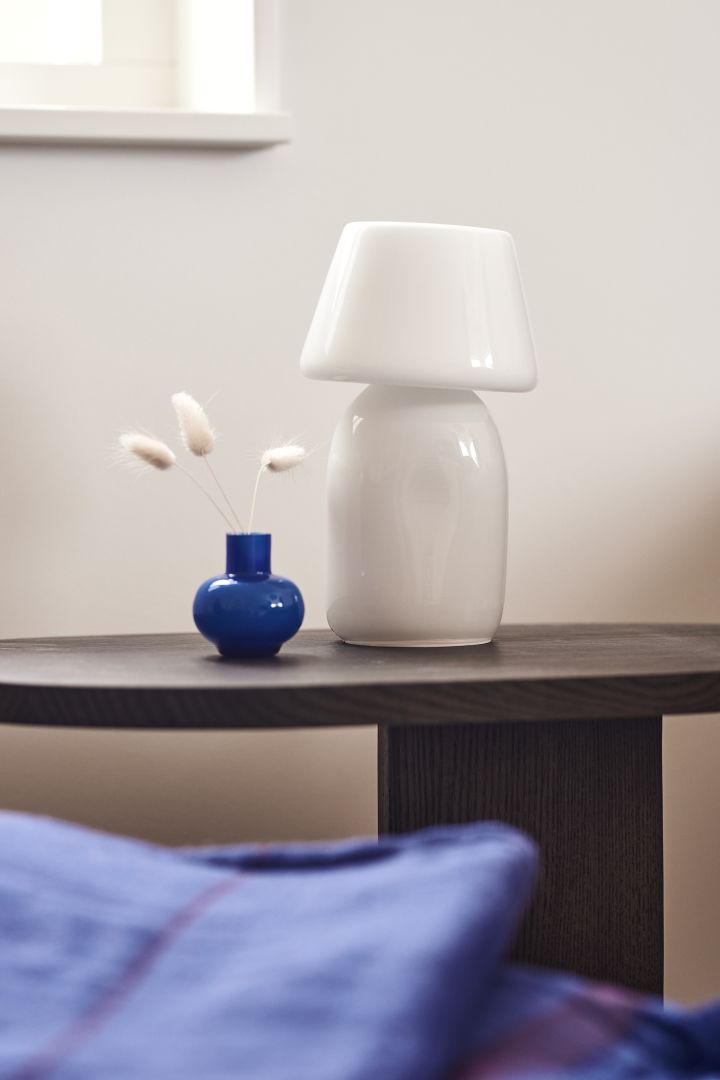 The season's trendy mushroom lamp is the Apollo portable table lamp from HAY, which will become a stylish interior detail in your home.