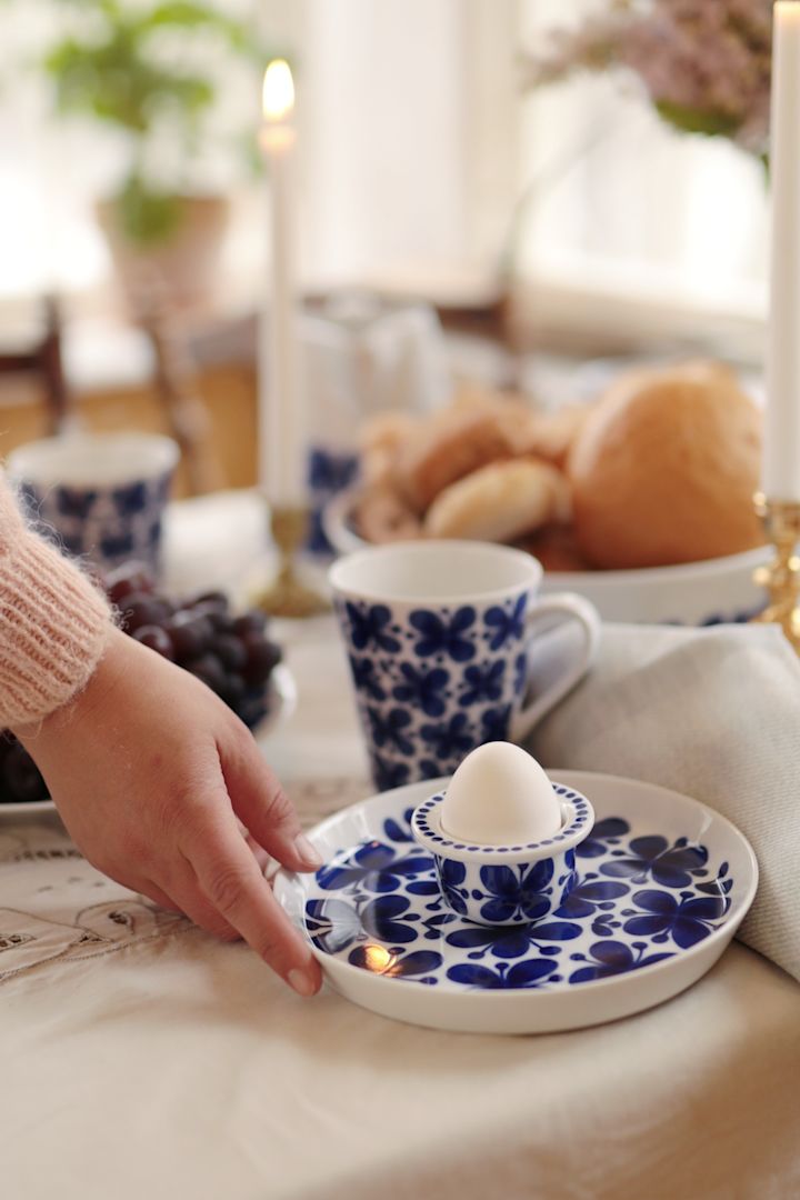 Plates and egg cups by Mon Amie, Rörstrand. Instagram profile Colorelles. 