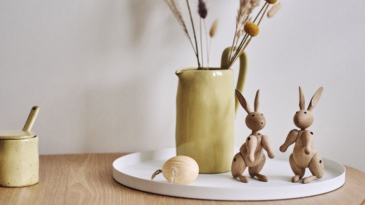 Stylish Easter decorations - Kay Bojesen's rabbit figure in wood is a beautiful tip that will help create a beautiful easter scene on the side board.