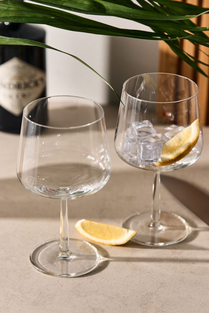Creative gift ideas for a birthday - Here you see the new gin and tonic glasses in the Essence series from Iittala. 