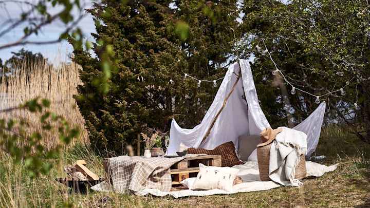 Bucket list tip number 5 - Build a fort in your garden.