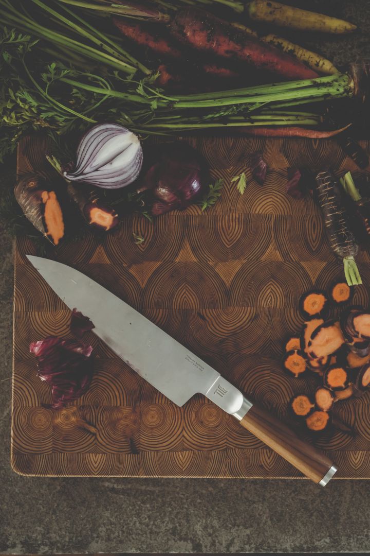 The Chef's knife in the Norden series from Fiskars has an elegant wooden handle. Learn which knife should be used for which purpose in our knife guide. 