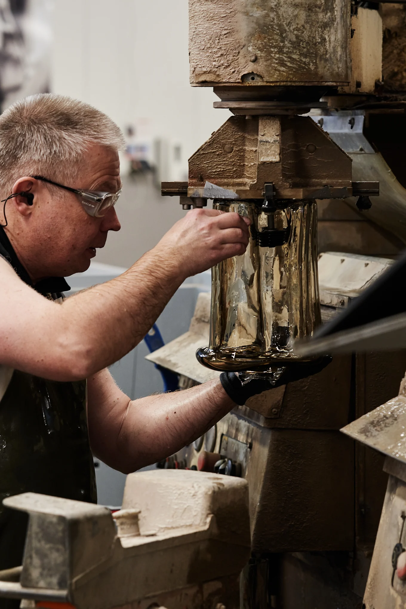 The production of an Alvar Aalto vase in Iittala's glassworks in Finland. 