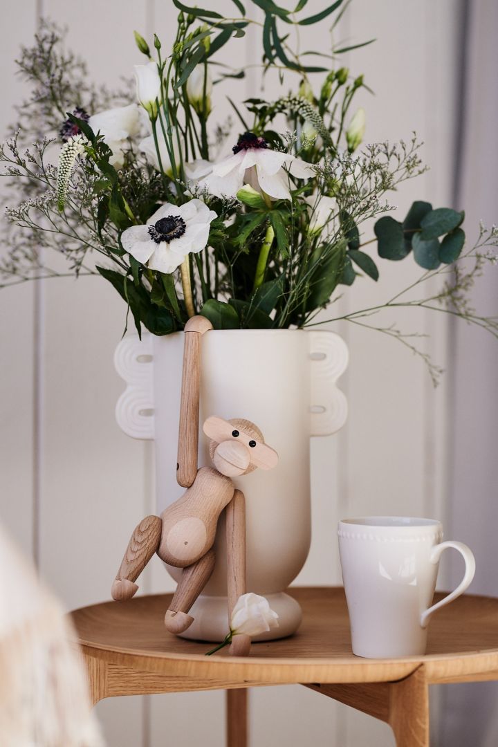Design gifts for all occasions - here the Kay Bojesen monkey made of oak and maple.