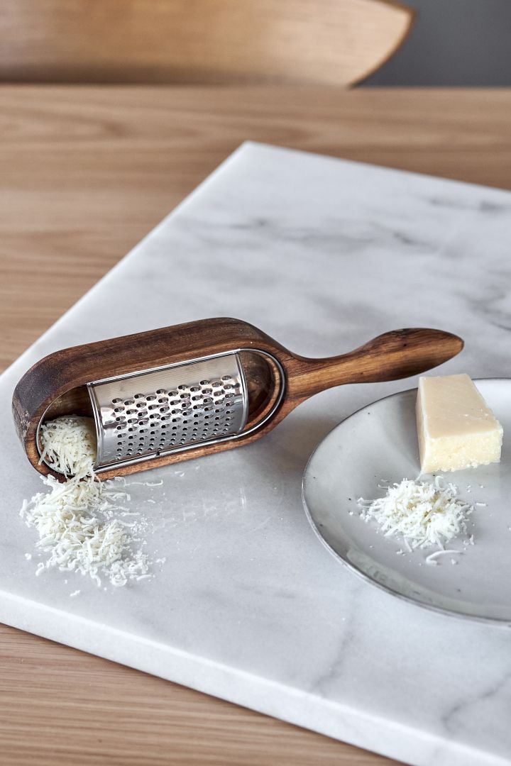 Renew your kitchen with 11 practical and stylish kitchen accessories for easier cooking - here you see stylish and practical Nature cheese grater from Sagaform.