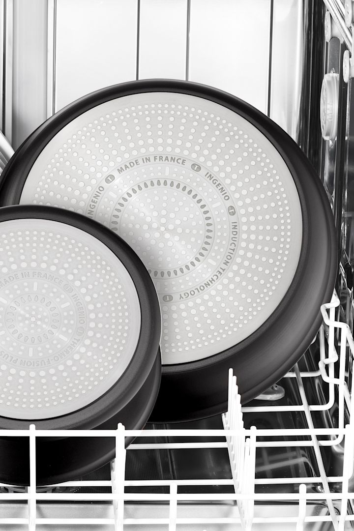 The Ingenio Unlimited frying pan and saucepan set from Tefal is dishwasher safe.