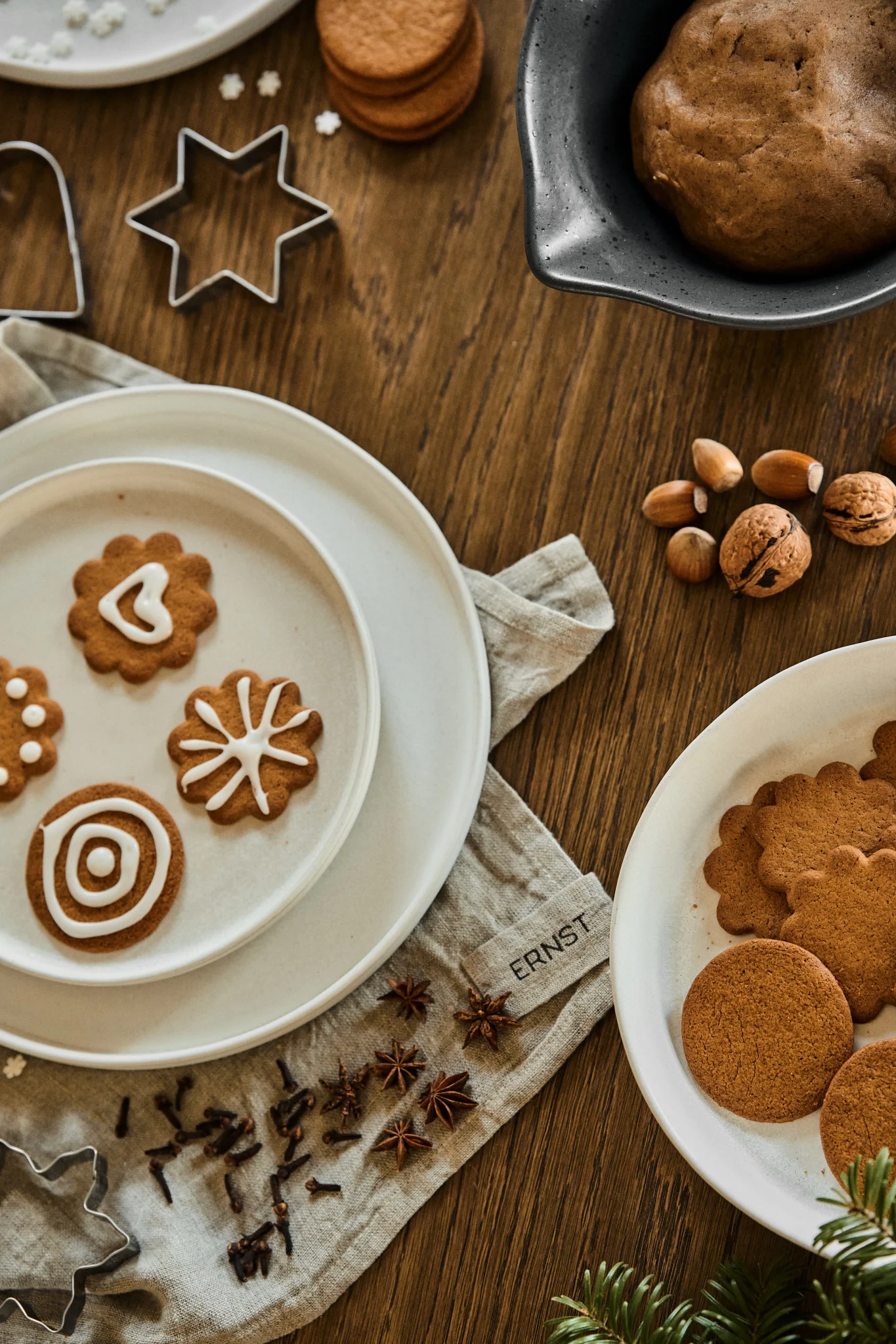 Pepparkakor are simply part of Christmas in Sweden. Here they are beautifully decorated on plates from the Sandsbro collection by Scandi Living.