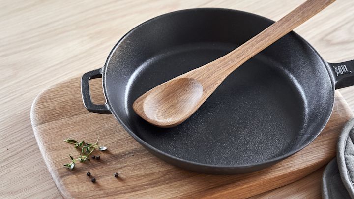 5 Best Cast Iron Skillets 2023 Reviewed, Shopping : Food Network