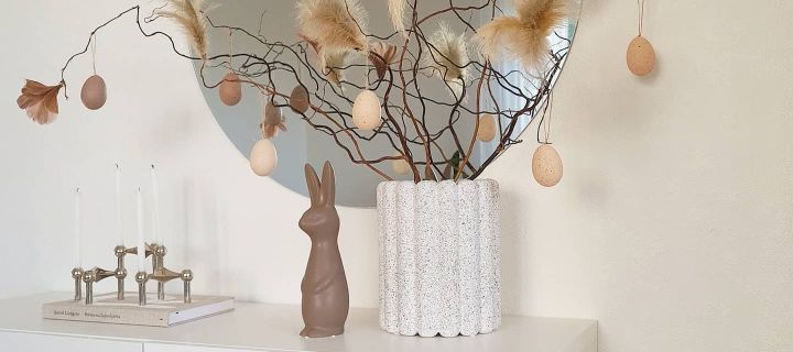 Stylish Easter decorations in the form of the Easter bunny from DBKD in dust. Photo: @interiorbyklingh