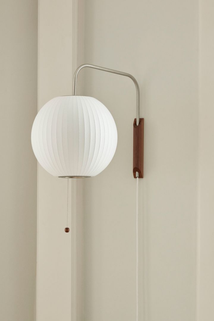 Refresh your home with modern wall lighting - here you see the HAY Nelson Bubble Ball wall lamp in white.