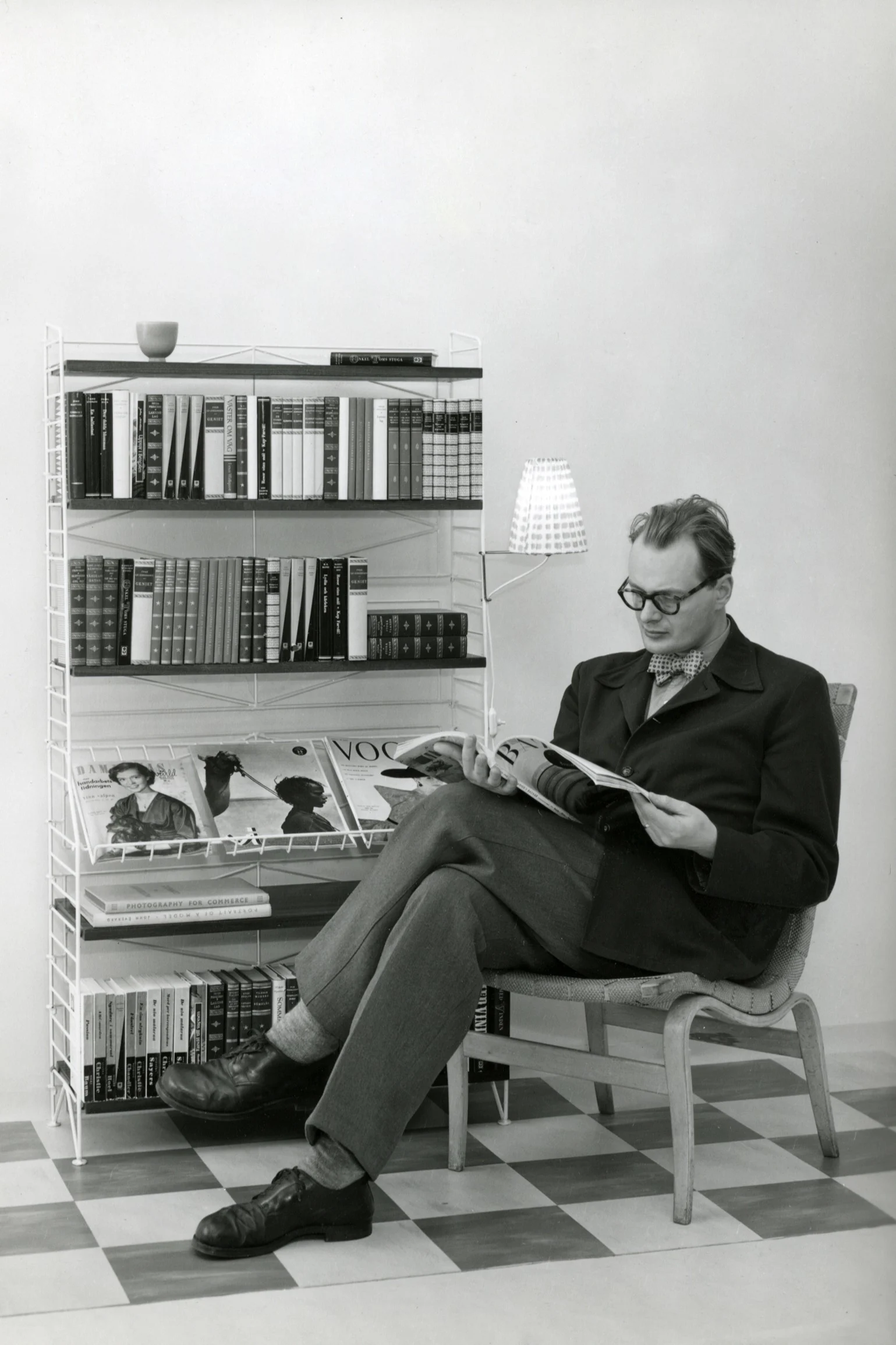 String shelf pocket is a true scandinavian design classic, here with its founder Nisse Strinning.