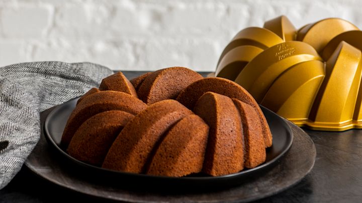 Nordic Ware Magnolia Bundt Pan 