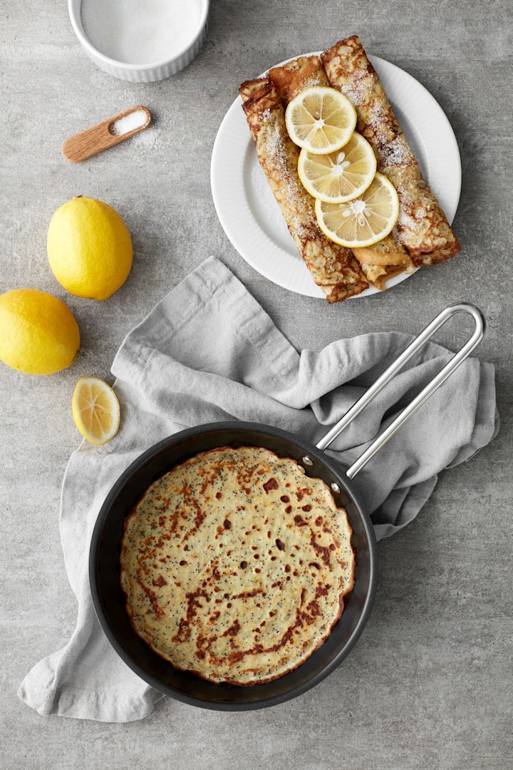 Here you can see perfectly fried pancakes in the Eva Trio Stainless Steel pan from Eva Solo.