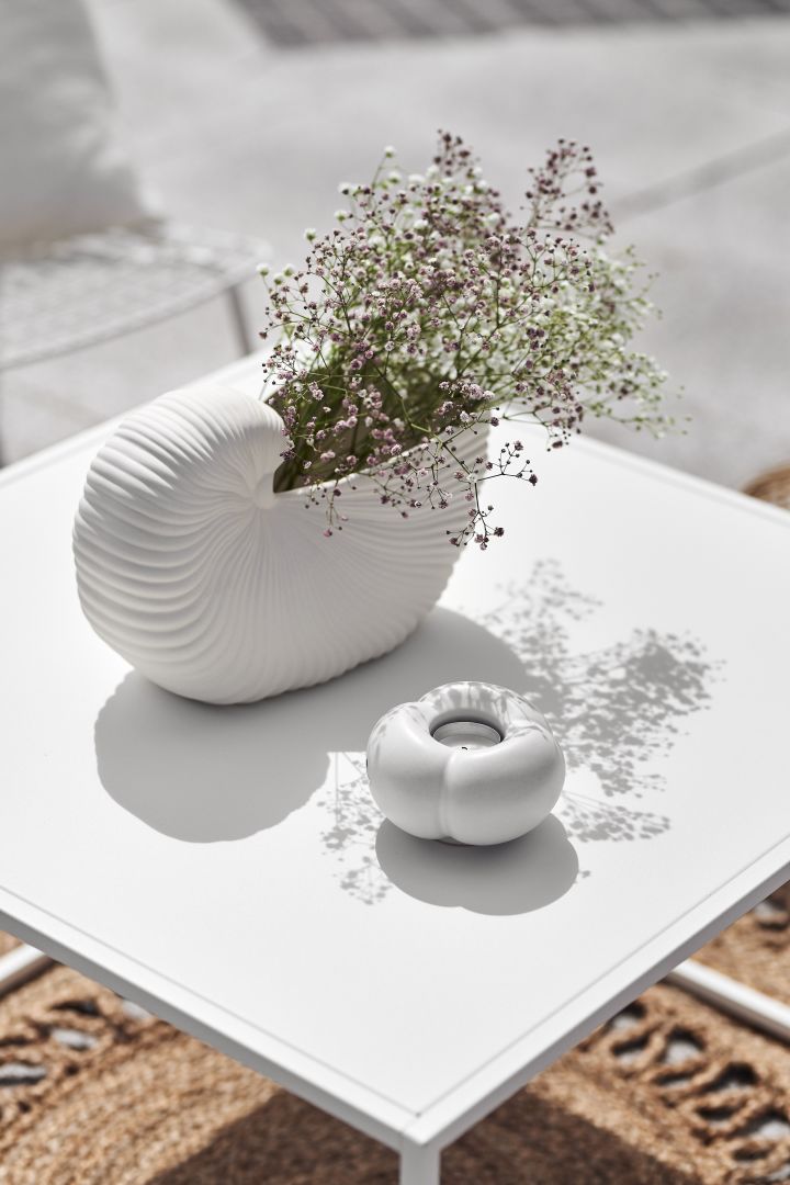 The Shell vase from Ferm Living is perfect for your Mediterranean decor.