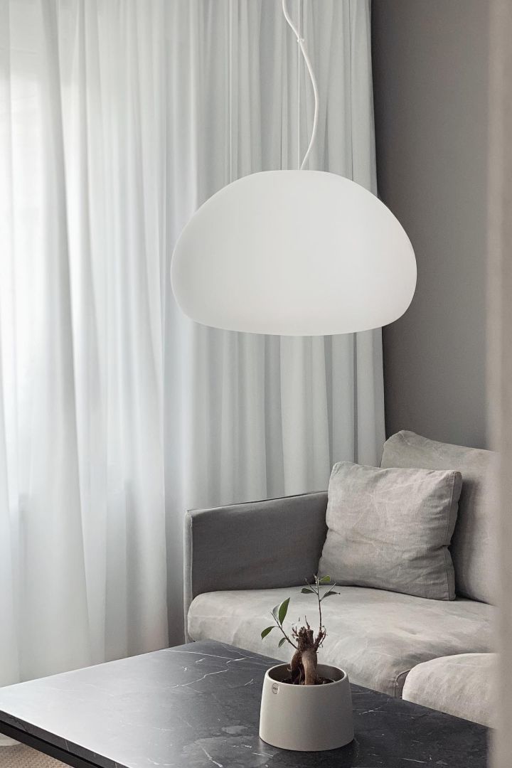 11 stylish ceiling lights to decorate your home with - here you see the Fluid ceiling light from Muuto. 