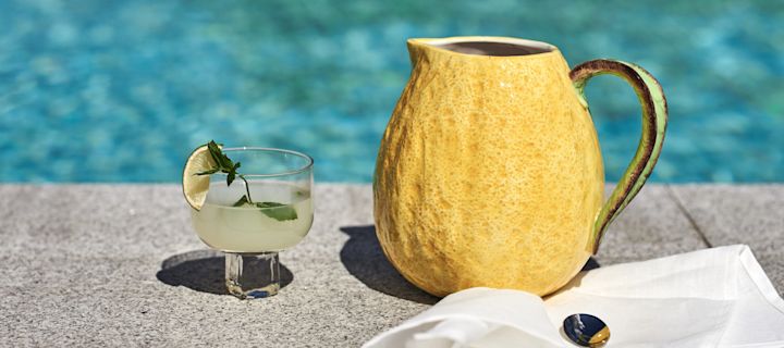 Simple alcoholic and non alcoholic cocktail recipes - here you see a refreshing limeade in the Victoria glass from Byon.