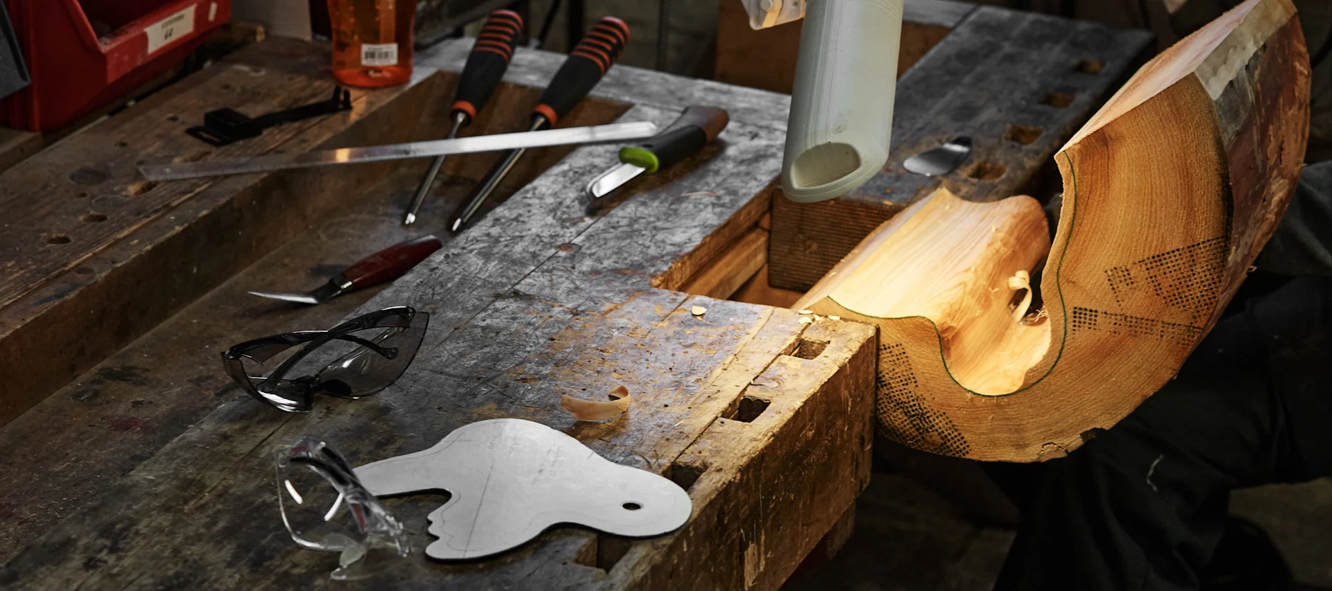 Iittala glass factory: an Alvar Aalto wooden mould is being formed. 