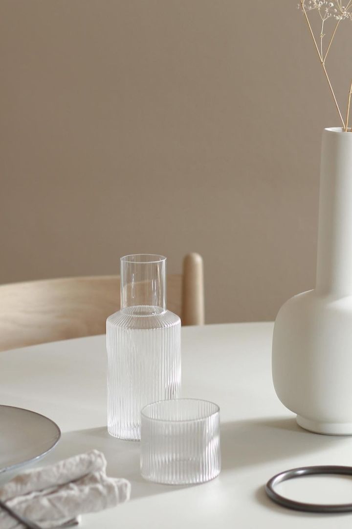 The Ripple carafe and matching glasses make a delicate Christmas gift idea. 