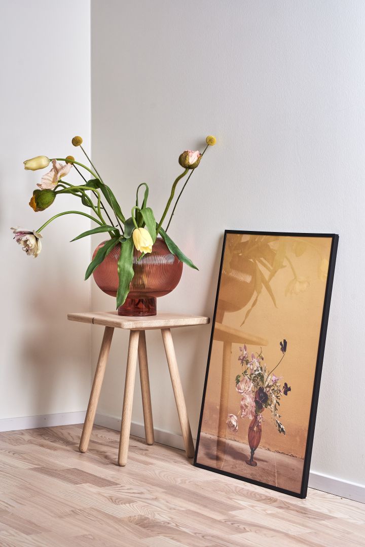 Burnt tones of orange and yellow are colours we will see more of among the colour trends in 2022. Here in vases and items at Nordic Nest.