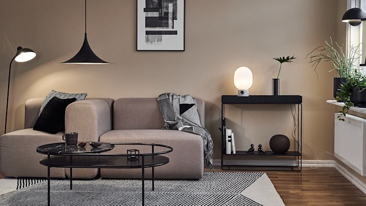 When choosing the right light bulb it is important to make sure you choose the same colour temperature for all the lamps you will have lit at the same time to give a uniform feeling, such as here in the living room.
