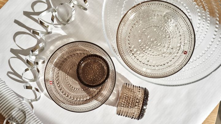 Kastehelmi plates, cake holders and candleholders from Iittala are perfect gifts for all of life's big occasions.