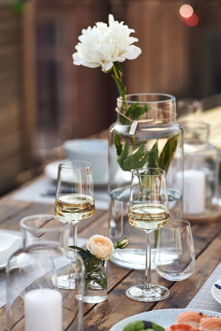 Essence white wine glasses from Iittala, Ernst glass vase, Karlevi drinking glass from Scandi Living,