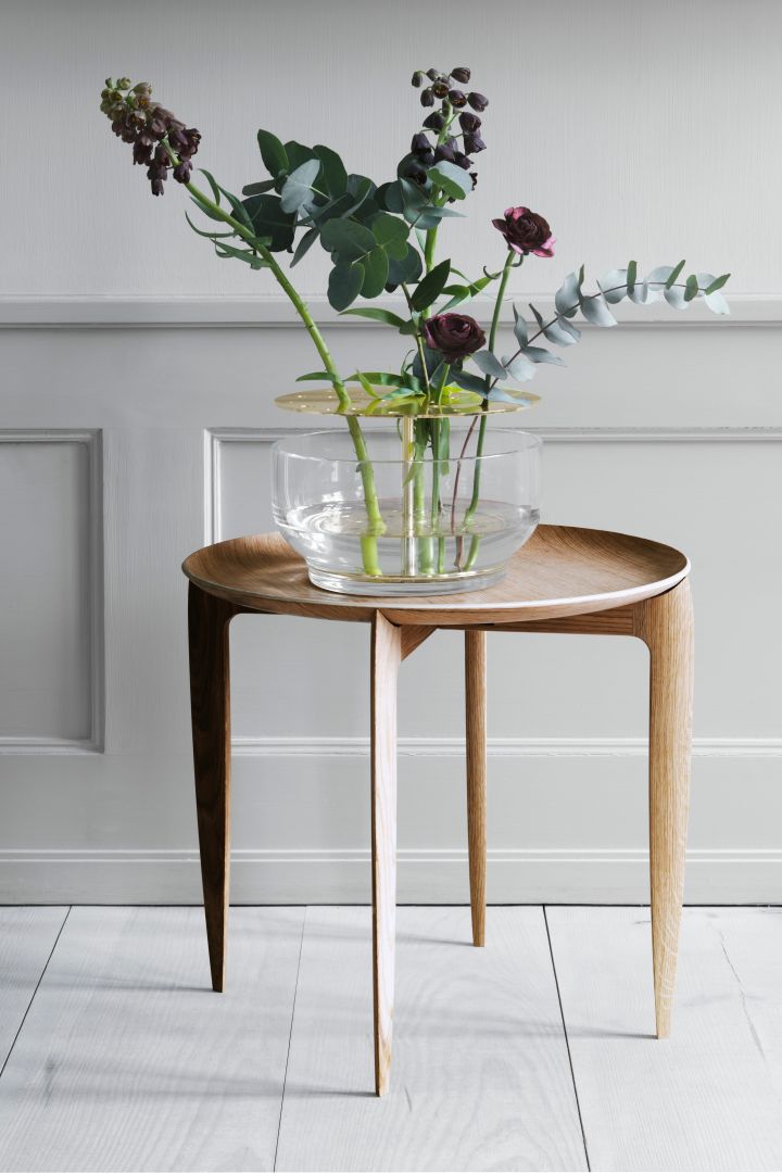 Foldable Tray Table and Ikebana vase from Fritz Hansen are true icons of modern Danish design. 