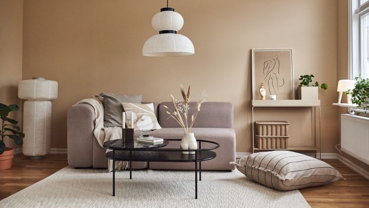 Harmonious and romantic living room in beige where the shades go tone-on-tone is one of the hottest interior trends right now.