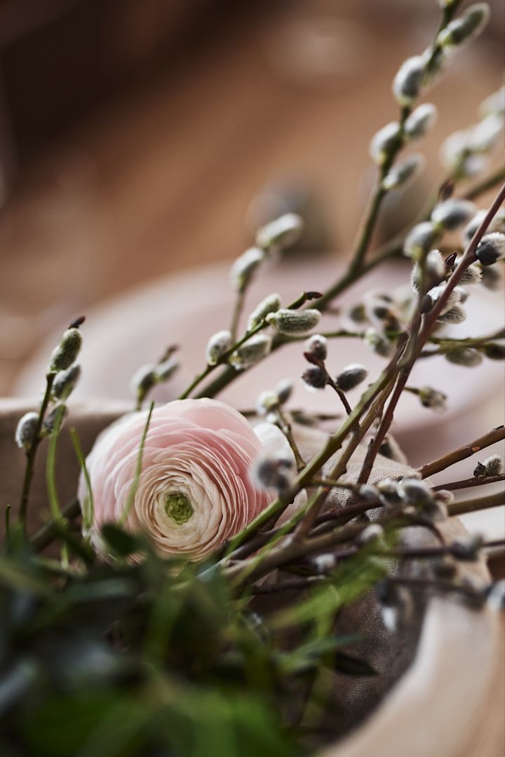 Create a stylish Easter tree with some elegant pussy willow branches.